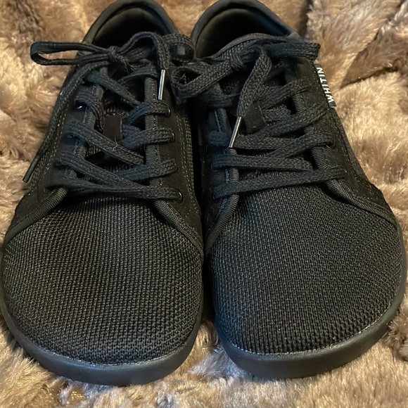 Woman’s Whitin black athletic shoes size 8 W—NWT - Picture 5 of 7